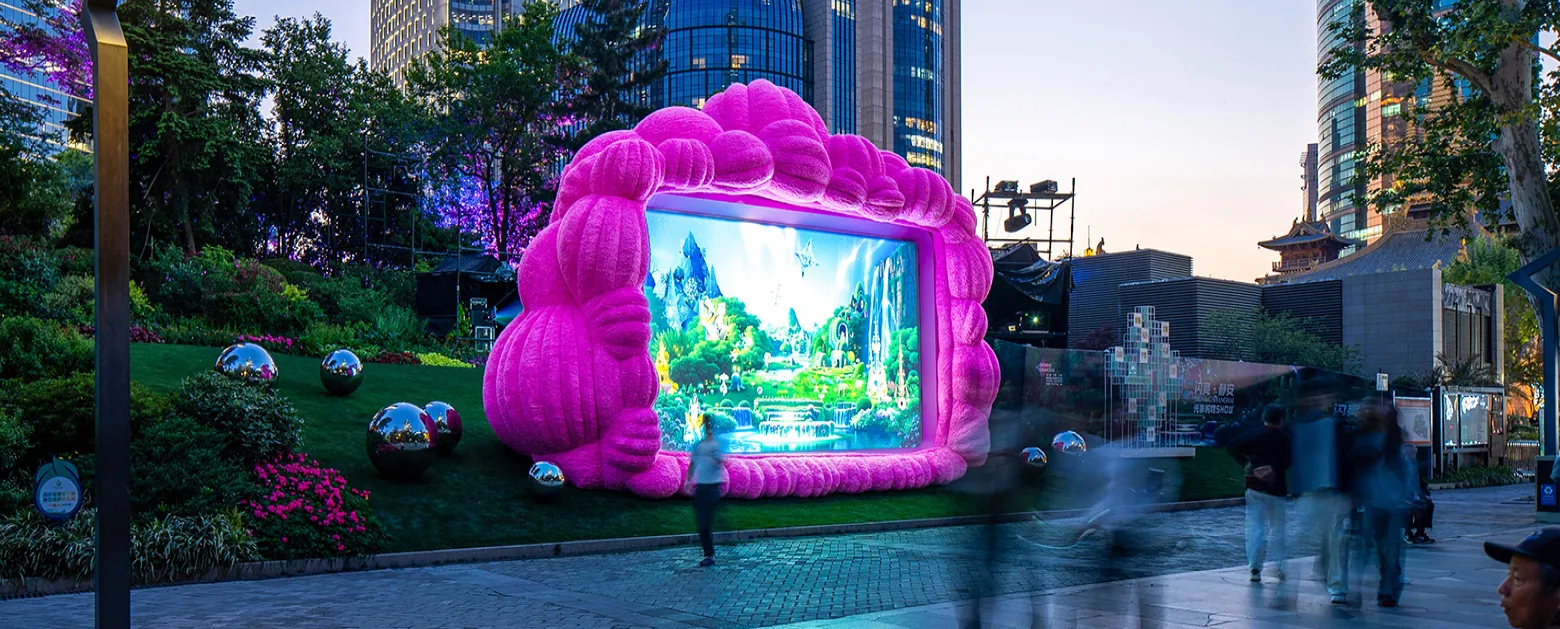 Inflatable Art & Sculptures