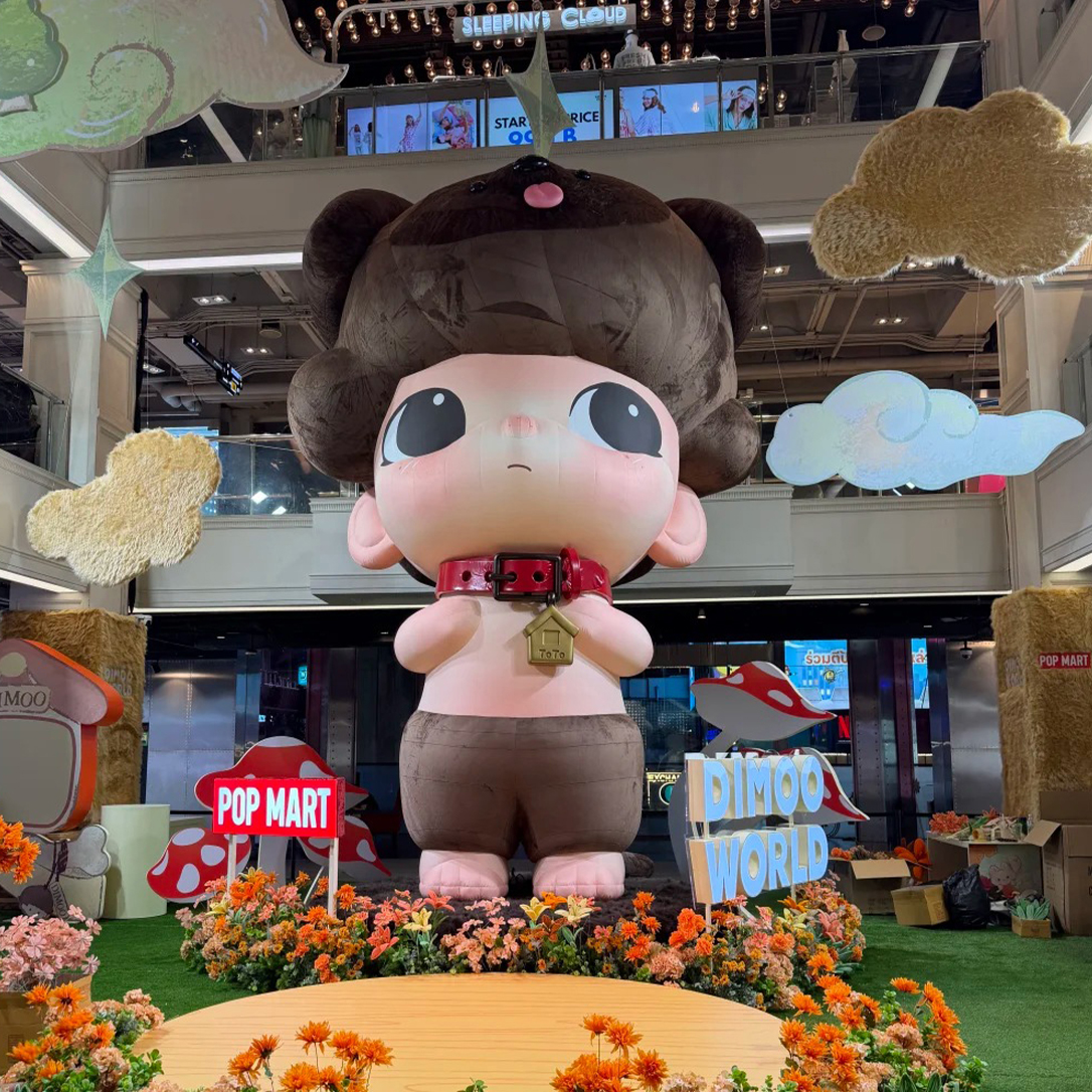 Thailand Limits the Use of Giant Dimoo inflatable for Flash Mobs